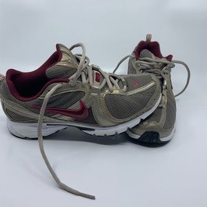 Nike women’s impact zone running shoes